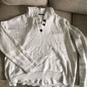 Super cute American Eagle hooded sweater - Size S
